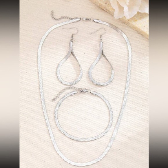 Sterling Silver Necklace Earrings Bracelet Set, Three piece Herringbone Set - Picture 4 of 7